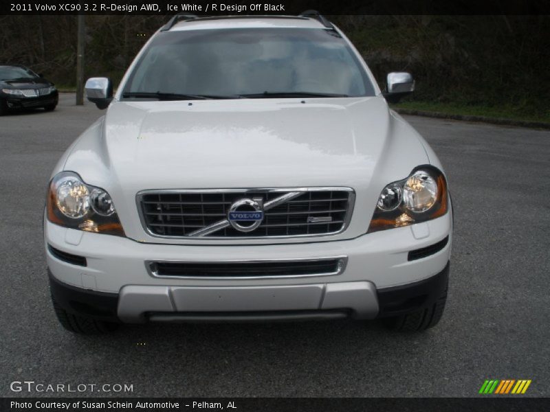 Ice White / R Design Off Black 2011 Volvo XC90 3.2 R-Design AWD