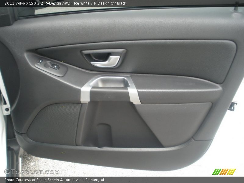 Ice White / R Design Off Black 2011 Volvo XC90 3.2 R-Design AWD