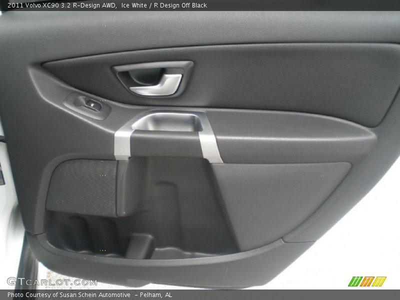 Ice White / R Design Off Black 2011 Volvo XC90 3.2 R-Design AWD