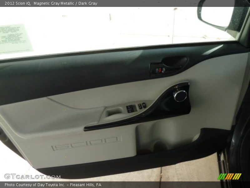 Magnetic Gray Metallic / Dark Gray 2012 Scion iQ