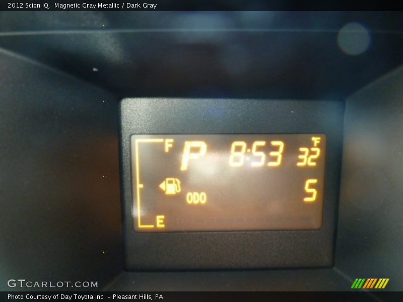 Magnetic Gray Metallic / Dark Gray 2012 Scion iQ
