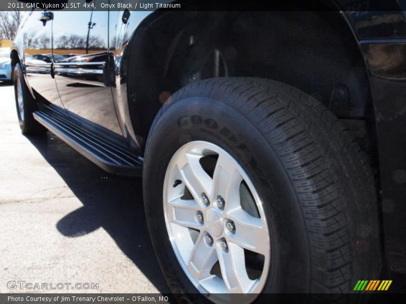 Onyx Black / Light Titanium 2011 GMC Yukon XL SLT 4x4