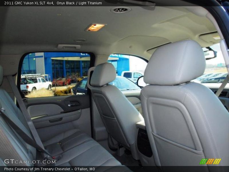 Onyx Black / Light Titanium 2011 GMC Yukon XL SLT 4x4