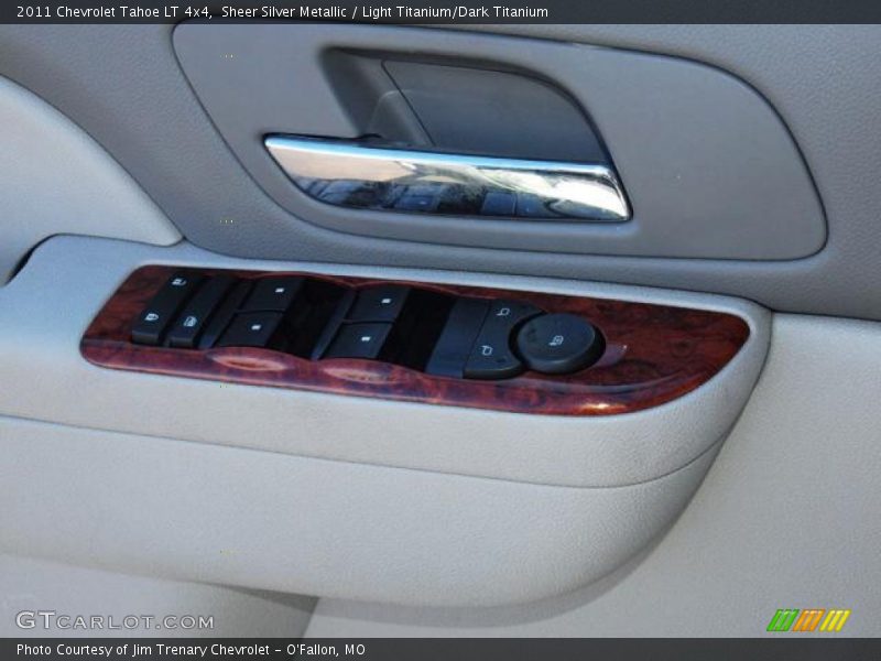 Sheer Silver Metallic / Light Titanium/Dark Titanium 2011 Chevrolet Tahoe LT 4x4