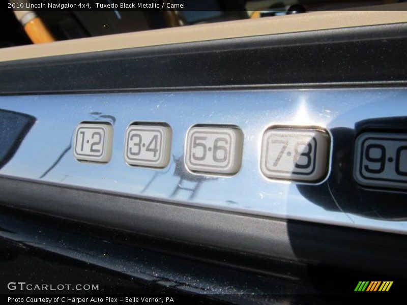 Tuxedo Black Metallic / Camel 2010 Lincoln Navigator 4x4