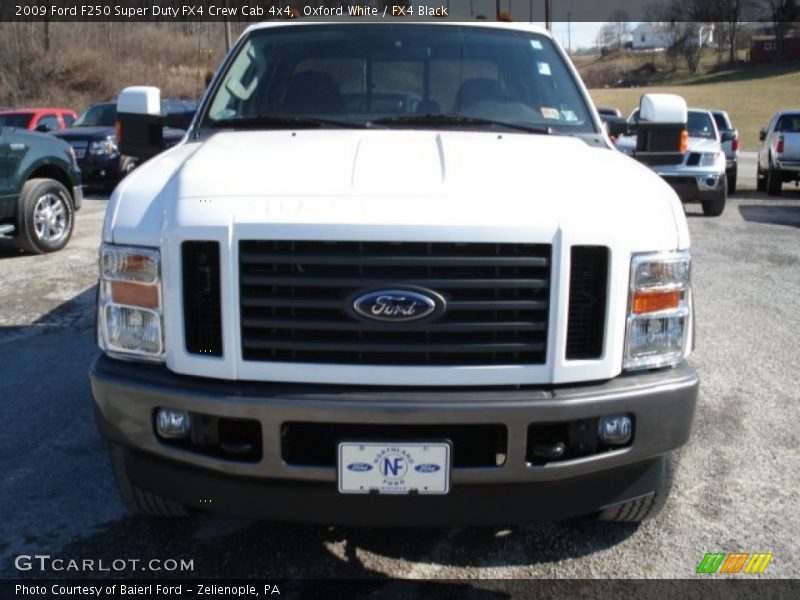 Oxford White / FX4 Black 2009 Ford F250 Super Duty FX4 Crew Cab 4x4