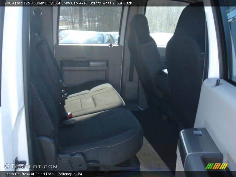 Oxford White / FX4 Black 2009 Ford F250 Super Duty FX4 Crew Cab 4x4