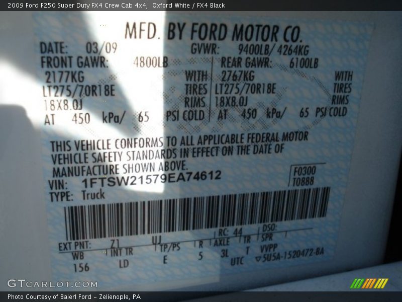 Oxford White / FX4 Black 2009 Ford F250 Super Duty FX4 Crew Cab 4x4