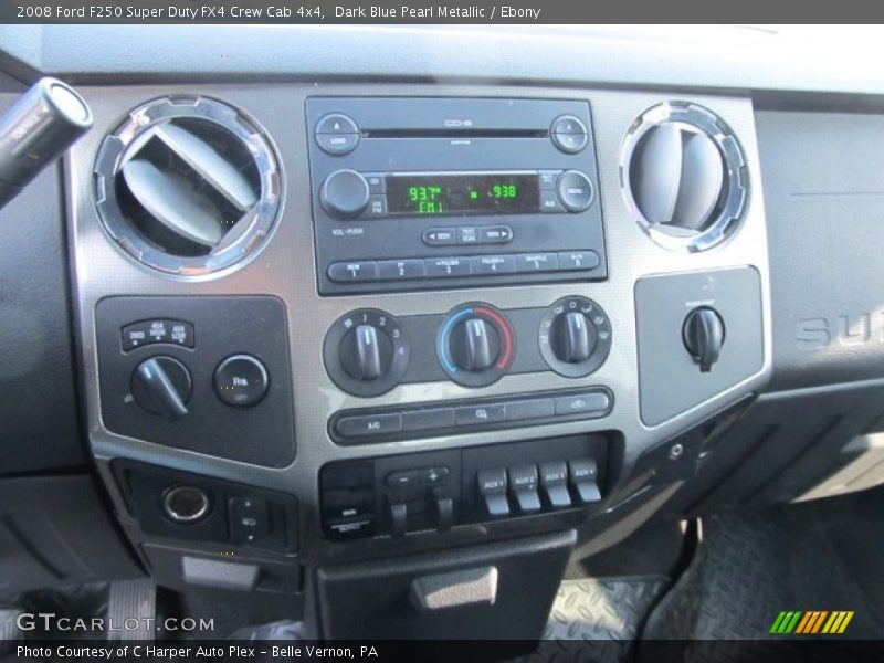 Controls of 2008 F250 Super Duty FX4 Crew Cab 4x4