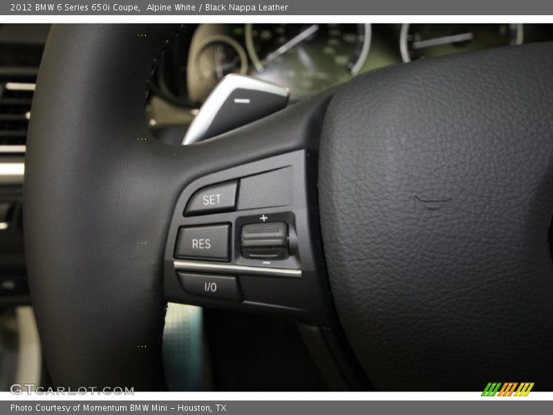 Controls of 2012 6 Series 650i Coupe