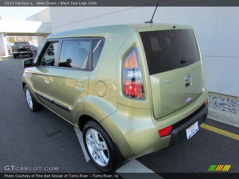 Alien Green / Black Soul Logo Cloth 2010 Kia Soul +