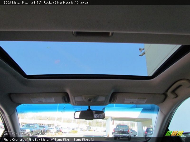 Radiant Silver Metallic / Charcoal 2009 Nissan Maxima 3.5 S