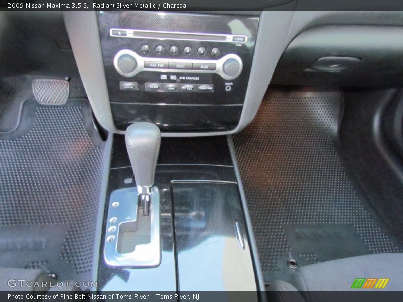 Radiant Silver Metallic / Charcoal 2009 Nissan Maxima 3.5 S