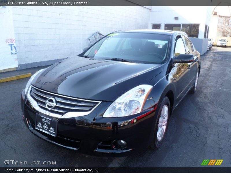 Super Black / Charcoal 2011 Nissan Altima 2.5 S