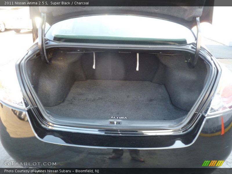 Super Black / Charcoal 2011 Nissan Altima 2.5 S