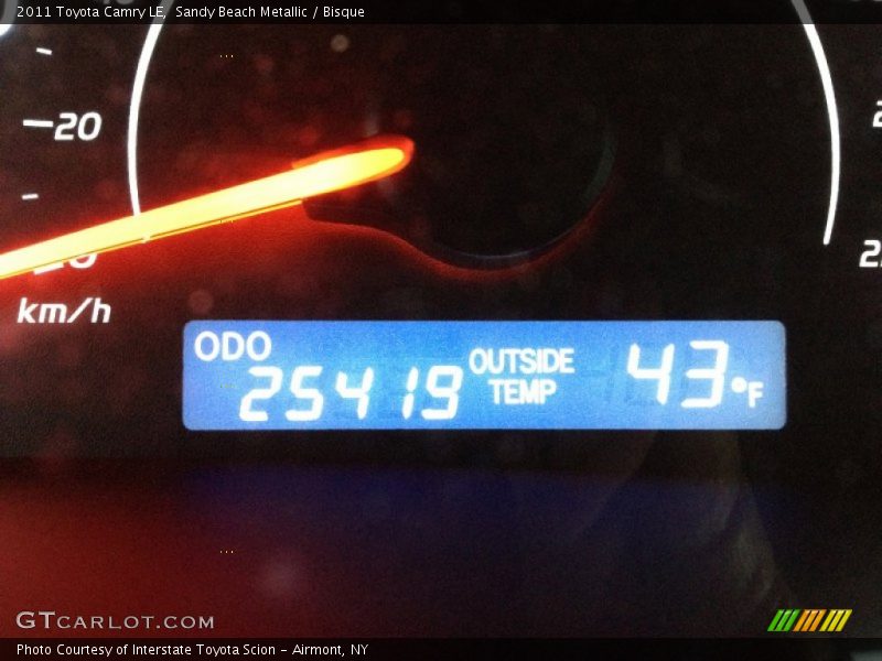 Sandy Beach Metallic / Bisque 2011 Toyota Camry LE