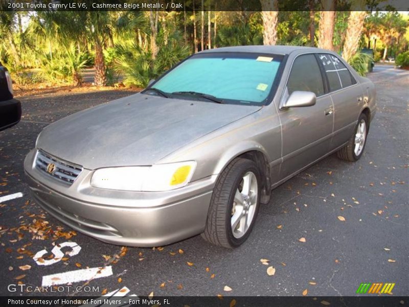 Cashmere Beige Metallic / Oak 2001 Toyota Camry LE V6