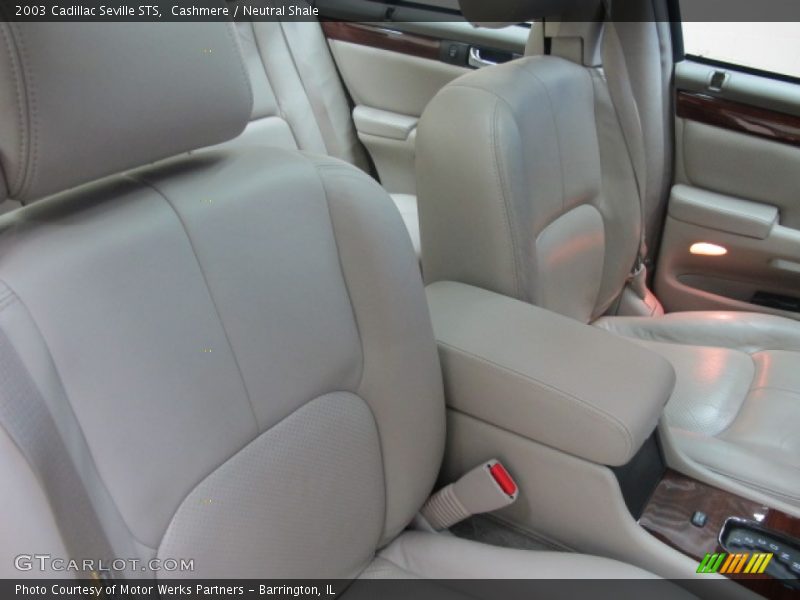 Cashmere / Neutral Shale 2003 Cadillac Seville STS