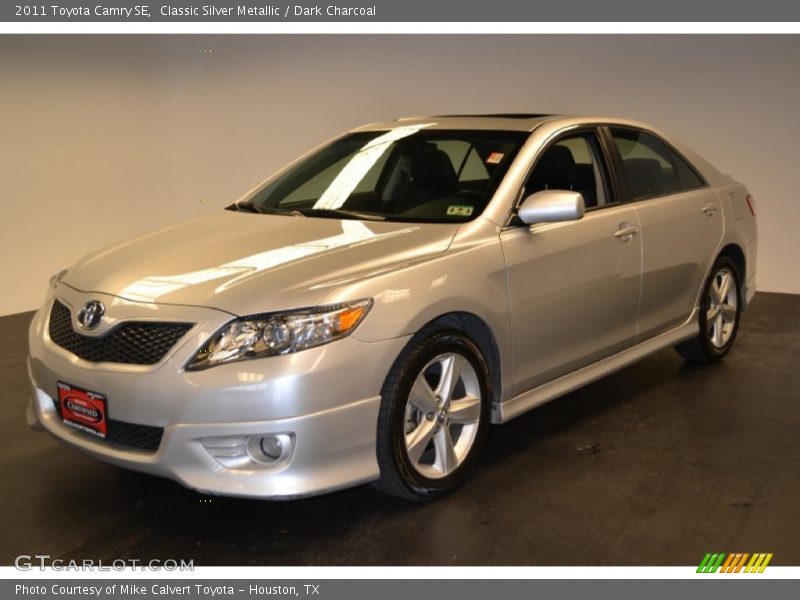 Classic Silver Metallic / Dark Charcoal 2011 Toyota Camry SE