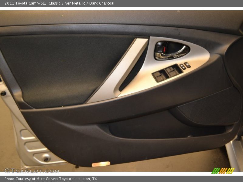 Classic Silver Metallic / Dark Charcoal 2011 Toyota Camry SE