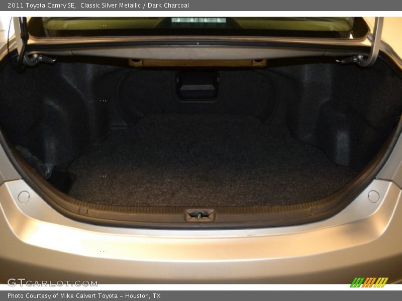 Classic Silver Metallic / Dark Charcoal 2011 Toyota Camry SE
