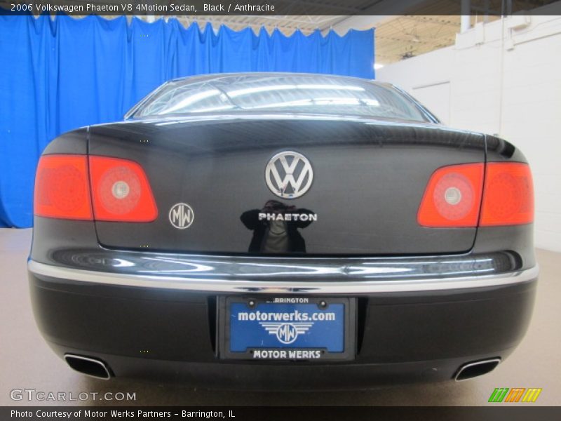 Black / Anthracite 2006 Volkswagen Phaeton V8 4Motion Sedan