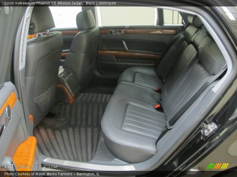  2006 Phaeton V8 4Motion Sedan Anthracite Interior