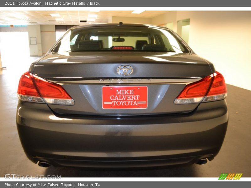 Magnetic Gray Metallic / Black 2011 Toyota Avalon