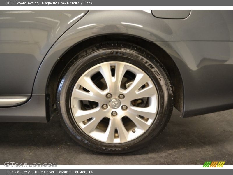 Magnetic Gray Metallic / Black 2011 Toyota Avalon