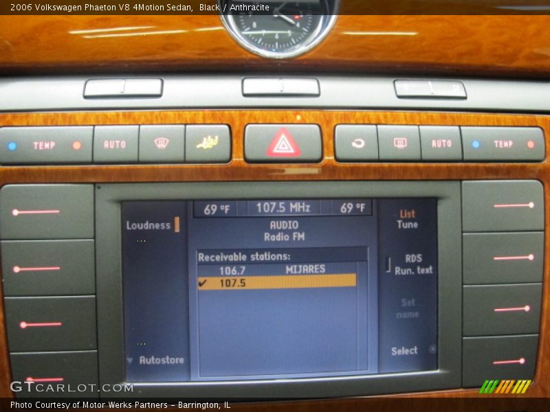 Controls of 2006 Phaeton V8 4Motion Sedan