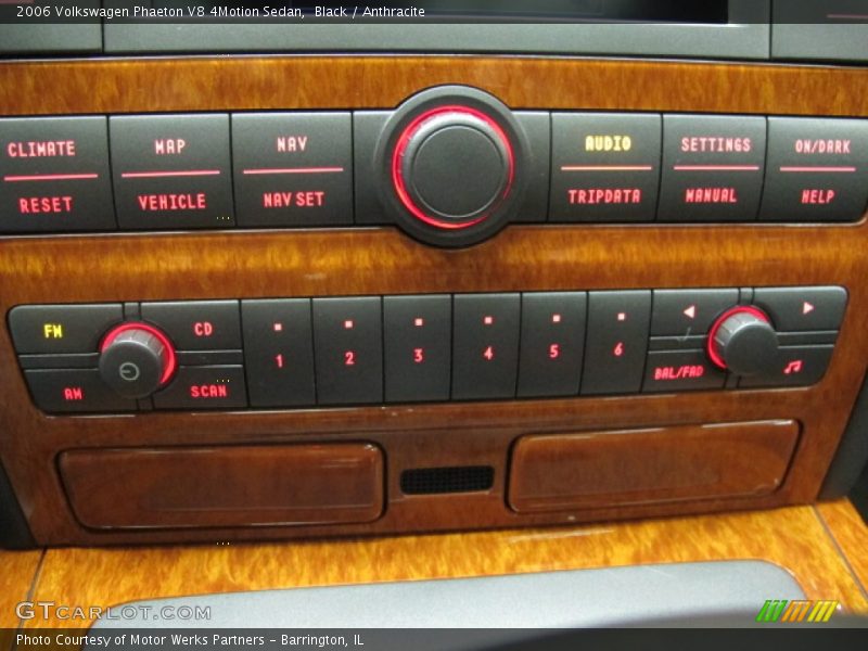 Controls of 2006 Phaeton V8 4Motion Sedan