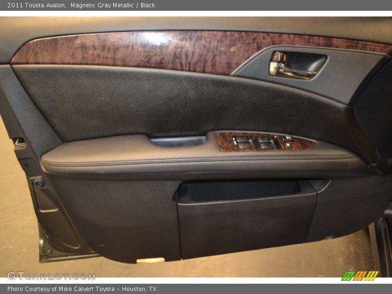 Magnetic Gray Metallic / Black 2011 Toyota Avalon