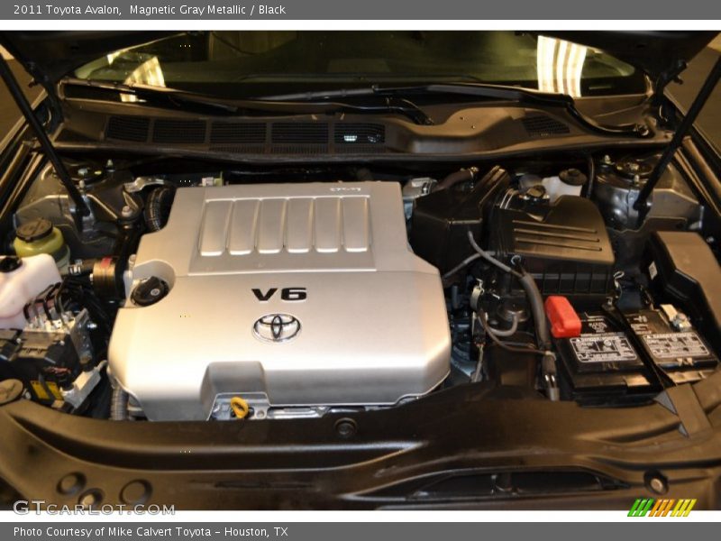 Magnetic Gray Metallic / Black 2011 Toyota Avalon