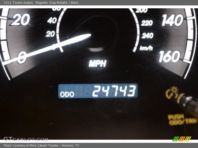 Magnetic Gray Metallic / Black 2011 Toyota Avalon