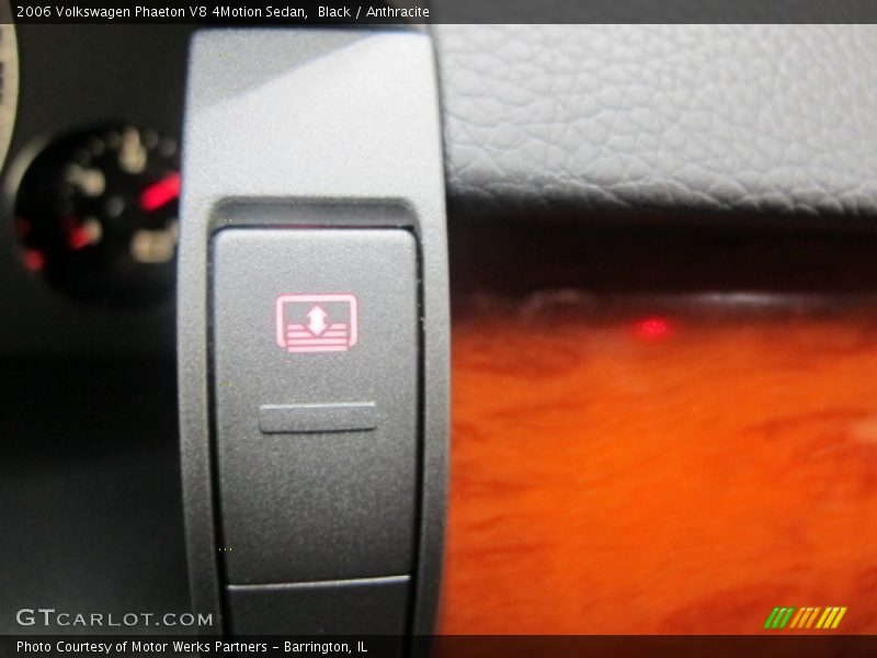 Black / Anthracite 2006 Volkswagen Phaeton V8 4Motion Sedan
