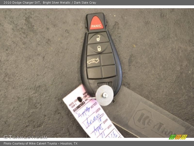 Bright Silver Metallic / Dark Slate Gray 2010 Dodge Charger SXT