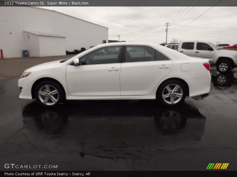 Super White / Black/Ash 2012 Toyota Camry SE