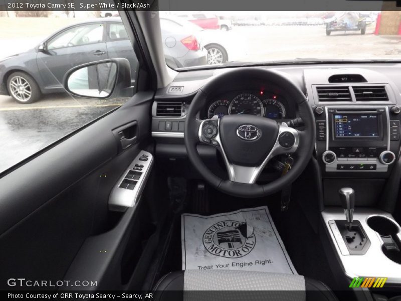 Super White / Black/Ash 2012 Toyota Camry SE