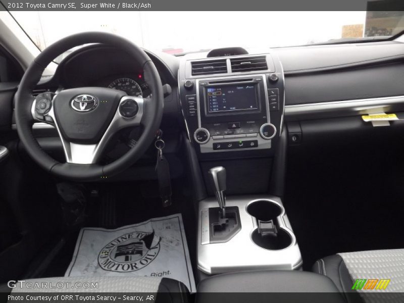 Super White / Black/Ash 2012 Toyota Camry SE