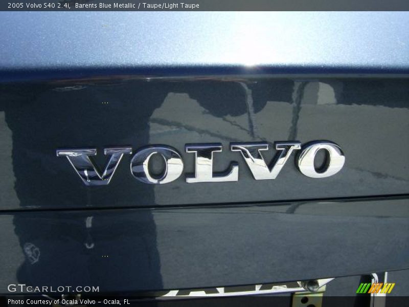 Barents Blue Metallic / Taupe/Light Taupe 2005 Volvo S40 2.4i