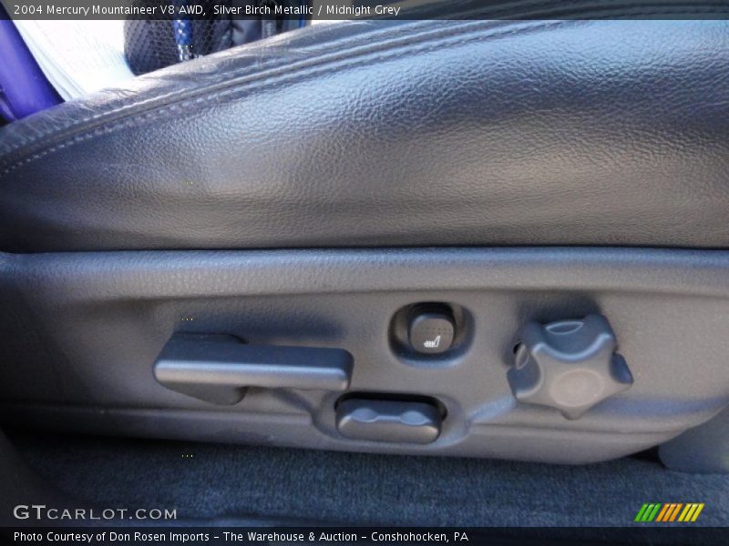 Silver Birch Metallic / Midnight Grey 2004 Mercury Mountaineer V8 AWD