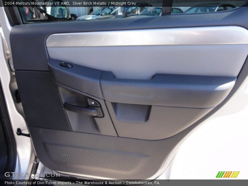 Silver Birch Metallic / Midnight Grey 2004 Mercury Mountaineer V8 AWD