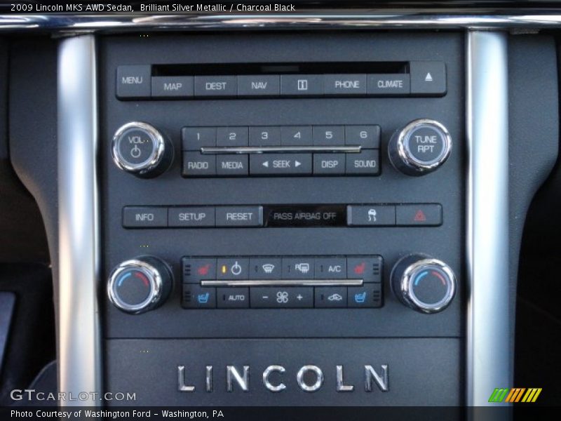 Brilliant Silver Metallic / Charcoal Black 2009 Lincoln MKS AWD Sedan