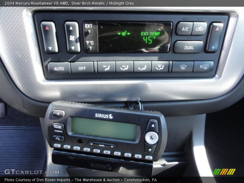Silver Birch Metallic / Midnight Grey 2004 Mercury Mountaineer V8 AWD