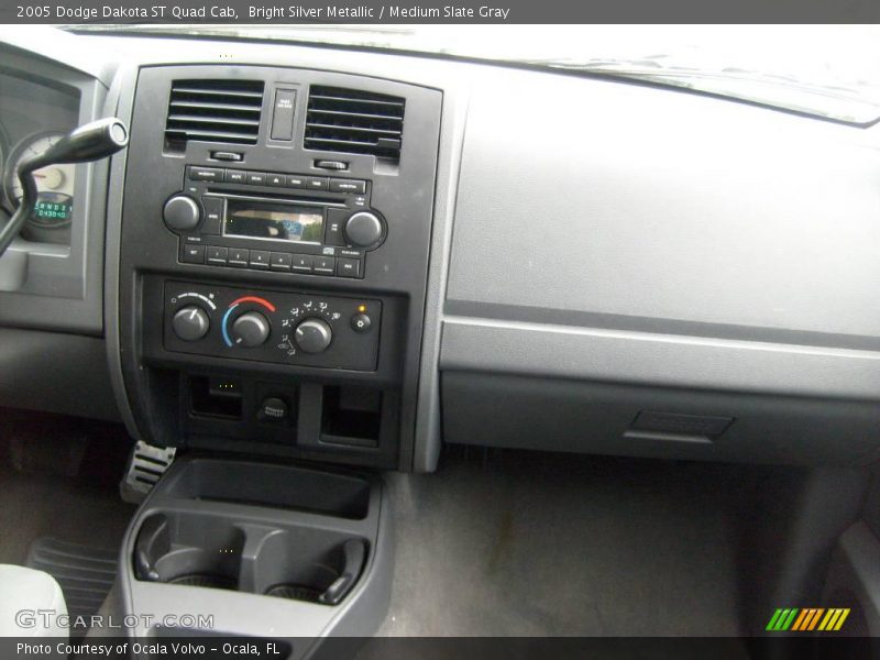 Bright Silver Metallic / Medium Slate Gray 2005 Dodge Dakota ST Quad Cab