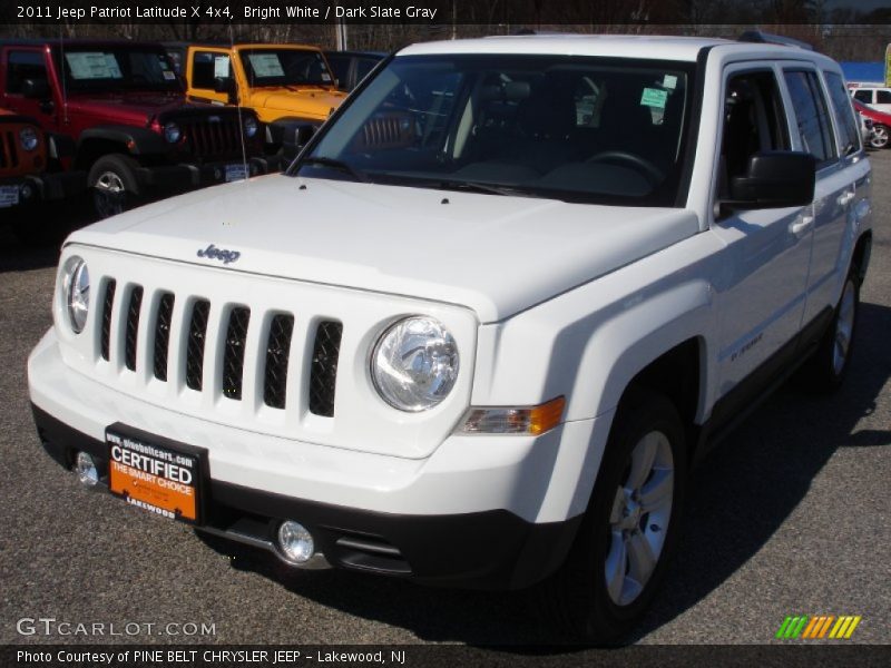 Bright White / Dark Slate Gray 2011 Jeep Patriot Latitude X 4x4