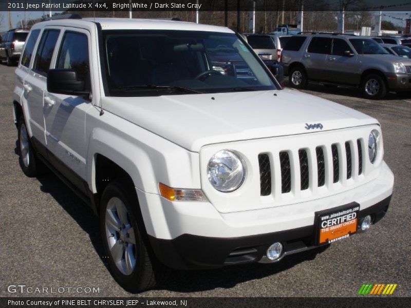Bright White / Dark Slate Gray 2011 Jeep Patriot Latitude X 4x4