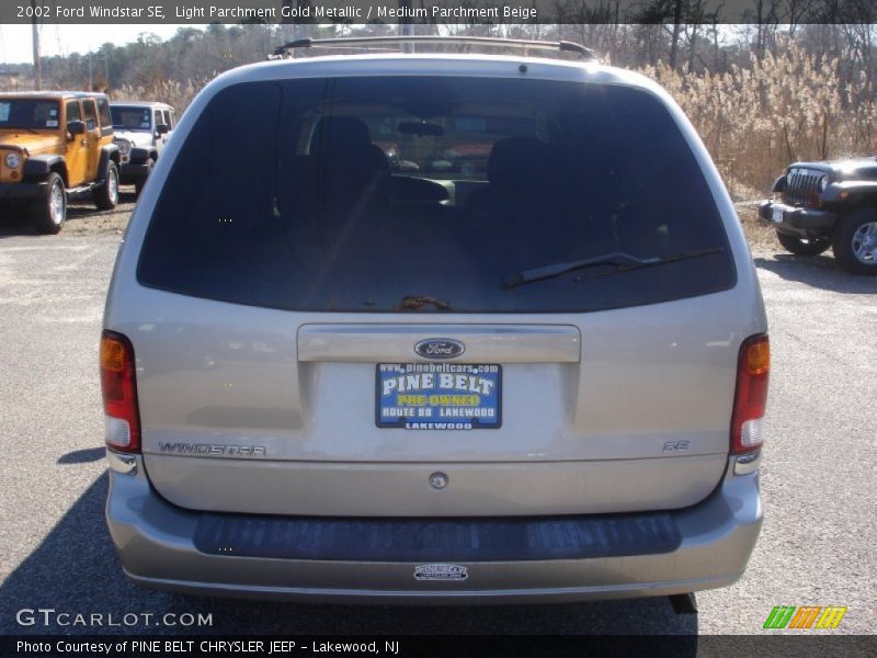 Light Parchment Gold Metallic / Medium Parchment Beige 2002 Ford Windstar SE