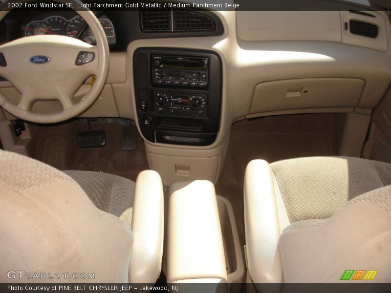Light Parchment Gold Metallic / Medium Parchment Beige 2002 Ford Windstar SE