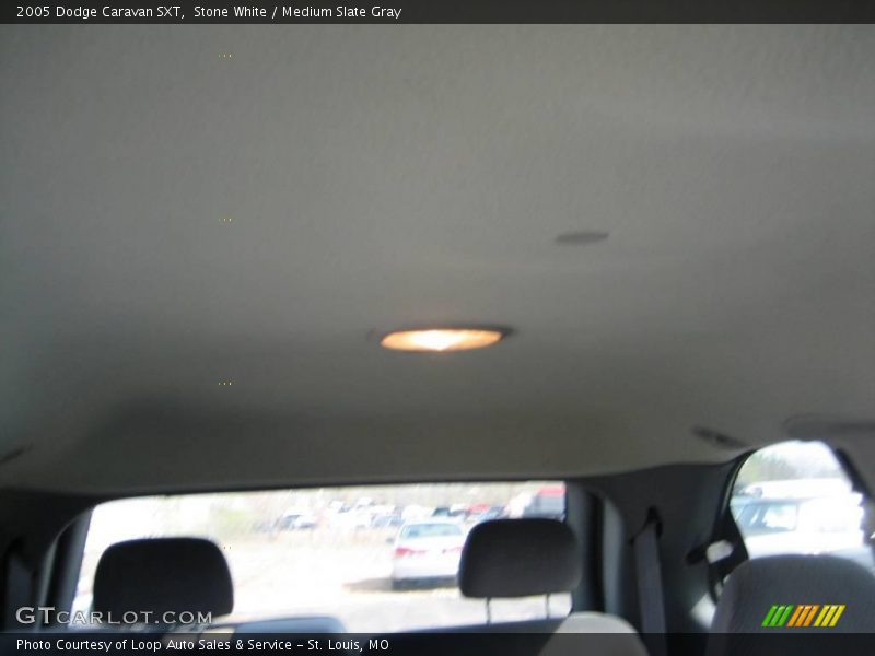Stone White / Medium Slate Gray 2005 Dodge Caravan SXT